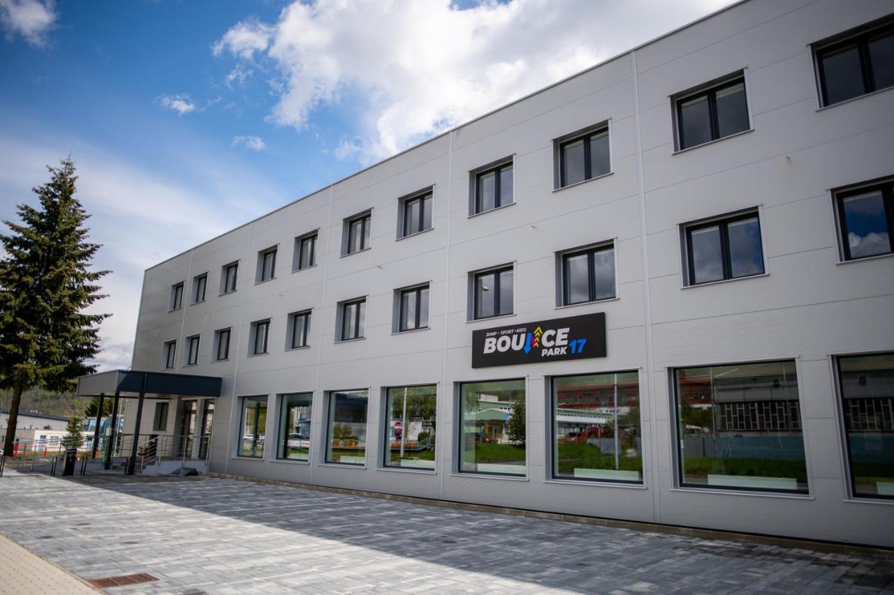 Ubytovanie Hamar 17 Банска-Бистрица Экстерьер фото